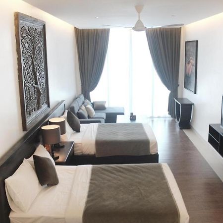 Blue Crystal Boutique Hotel Phnom Penh Exterior photo